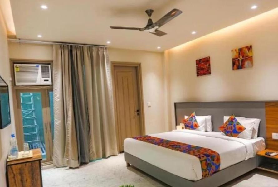 Hotel Global Corporate Noida Kültér fotó